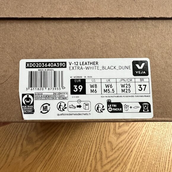 NIB Veja V-12 Size 39/W8 Extra White Black Dune - Picture 4 of 4